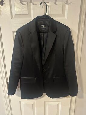 ZARA Women’s Satin Oversized Black Classic Blazer